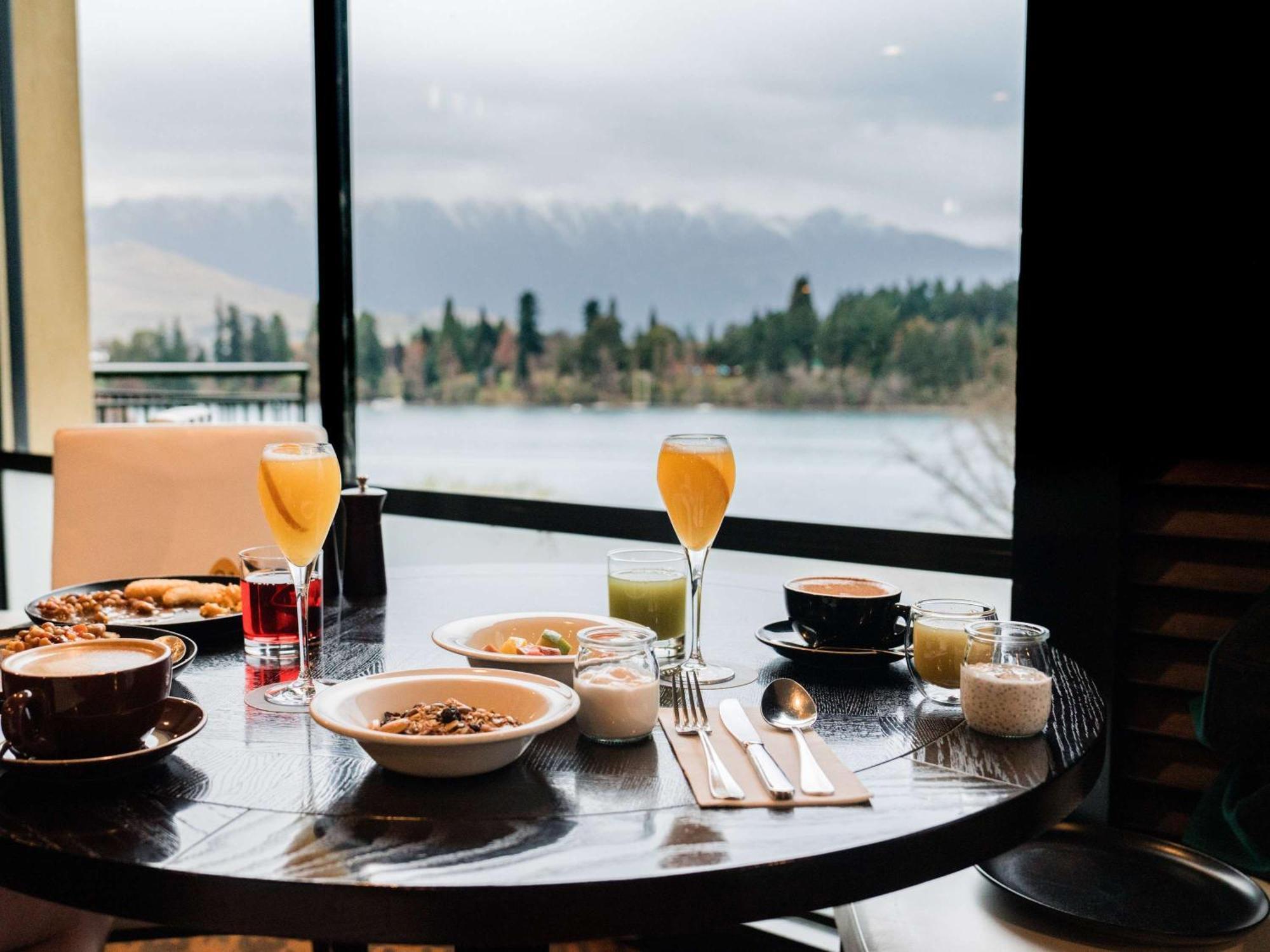 Hotel St Moritz Queenstown - Mgallery By Sofitel Екстериор снимка Breakfast at The Landing, Jacks Point